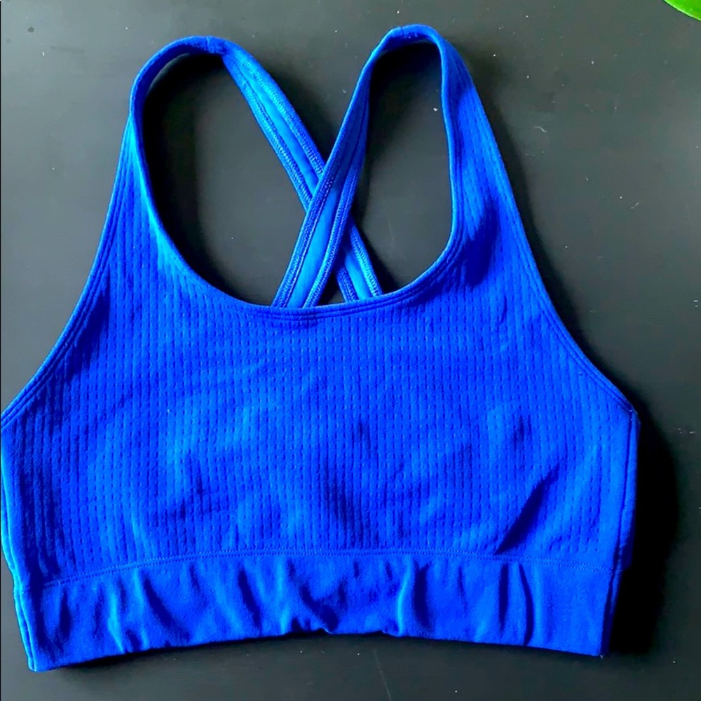 Fabletics crossover sports bra